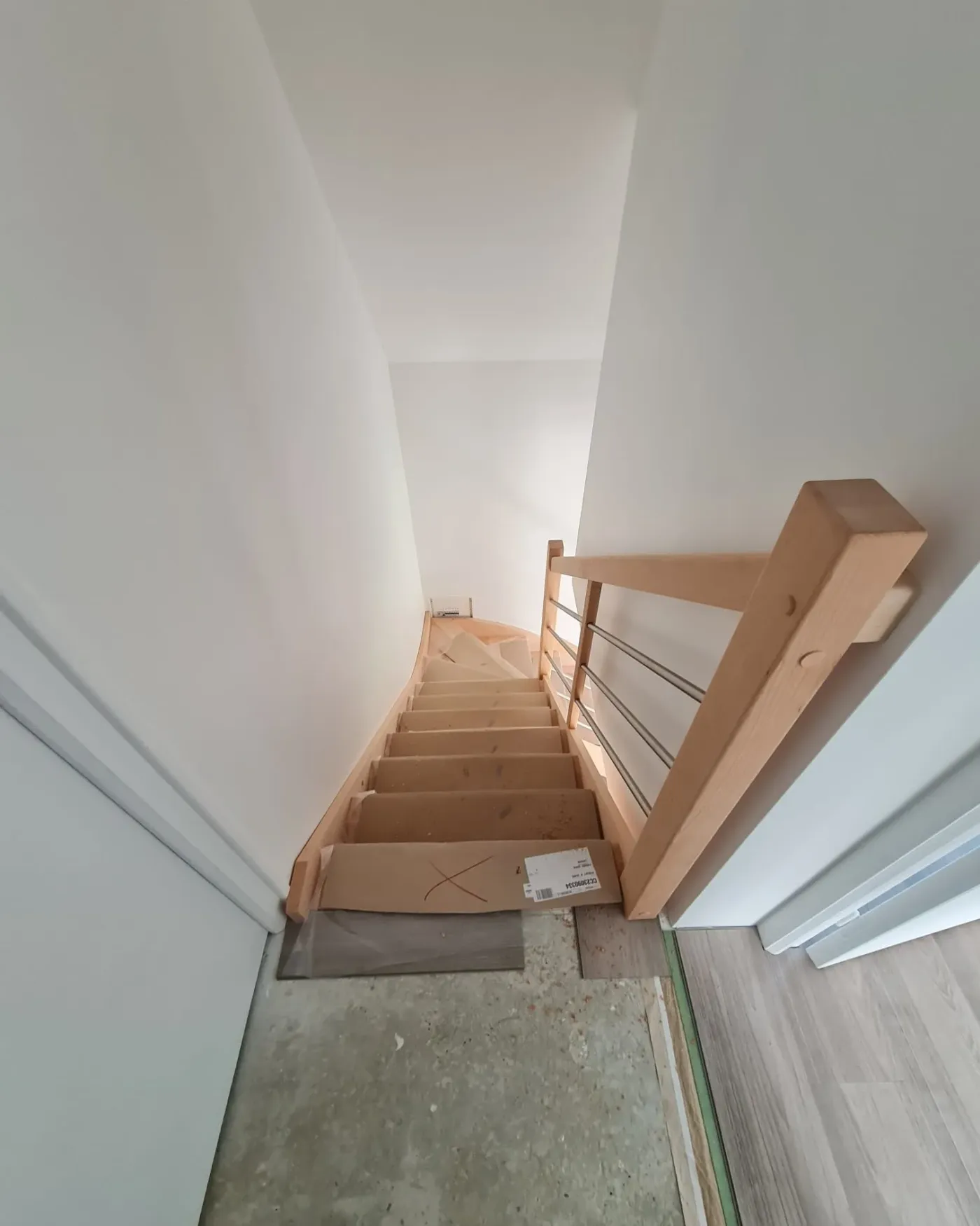 Escalier en bois sur mesure posé à Vire